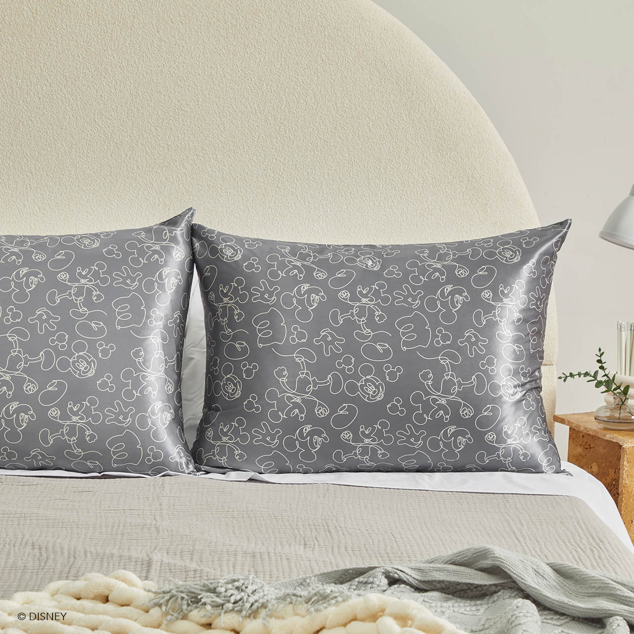 Alternative view of Kitsch x Mickey and Minnie Pillowcase Bundle - Charcoal