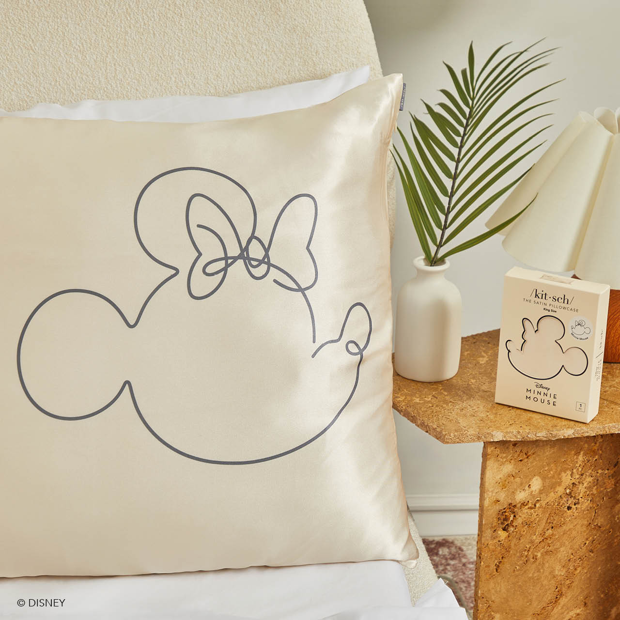 Kitsch x Mickey and Minnie Satin Pillowcase in Mrs. Mouse - Image 4