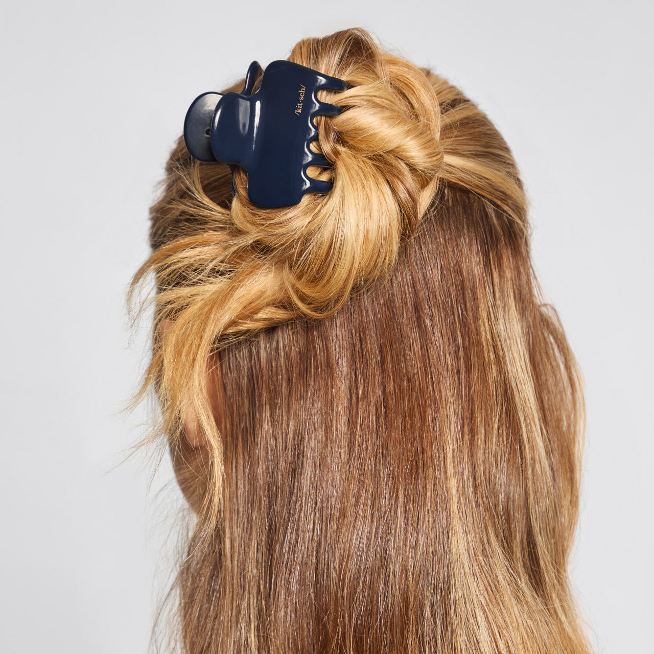 Blue Orchid Cloud Claw Clip - Medium - Image 3