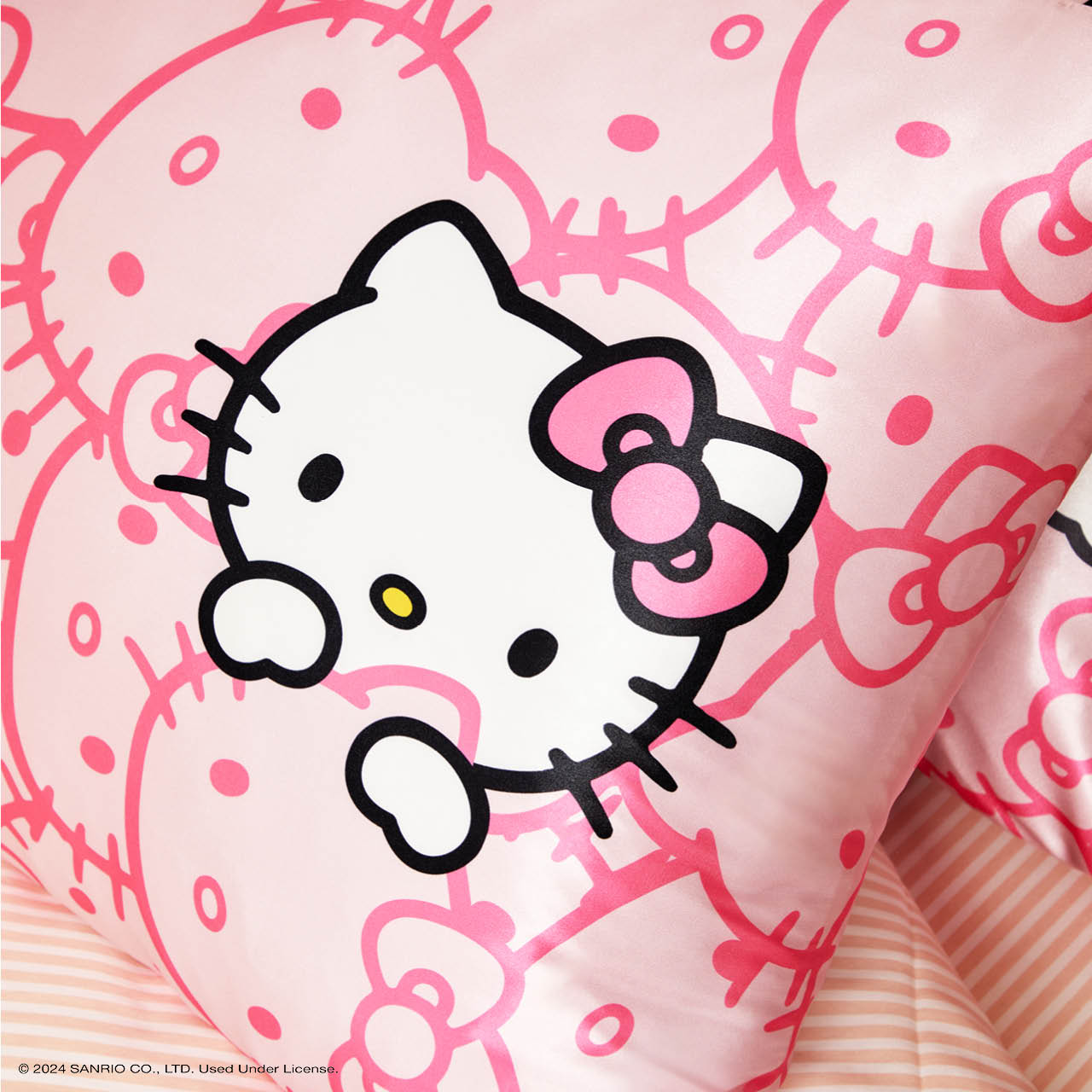 Kitsch x Hello Kitty Satin Pillowcase in Pink Hello Kitty Faces - Image 5