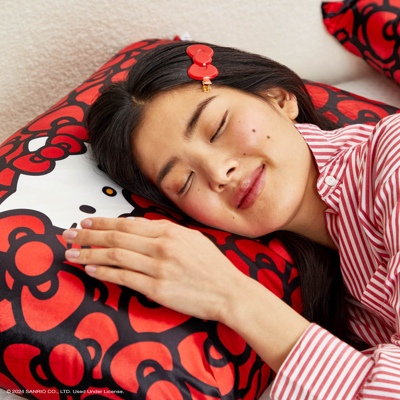 Hello Kitty x Kitsch Recycled Plastic Creaseless Clips 2pc Set - Image 5